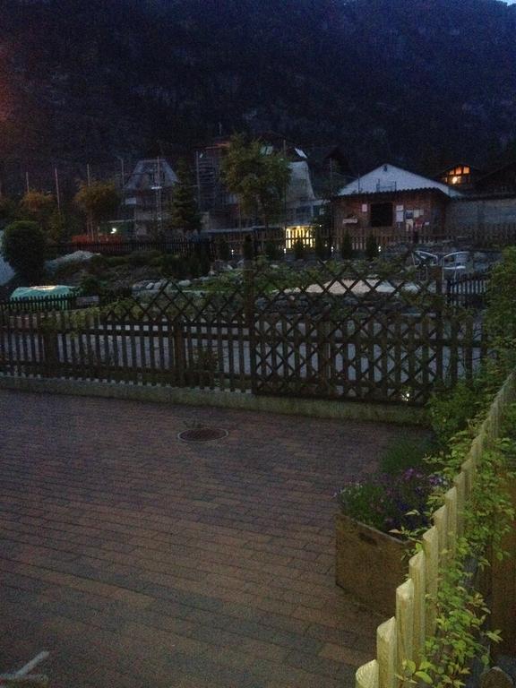 Appartment Chalet Sonnenheim Кандерстег Екстериор снимка