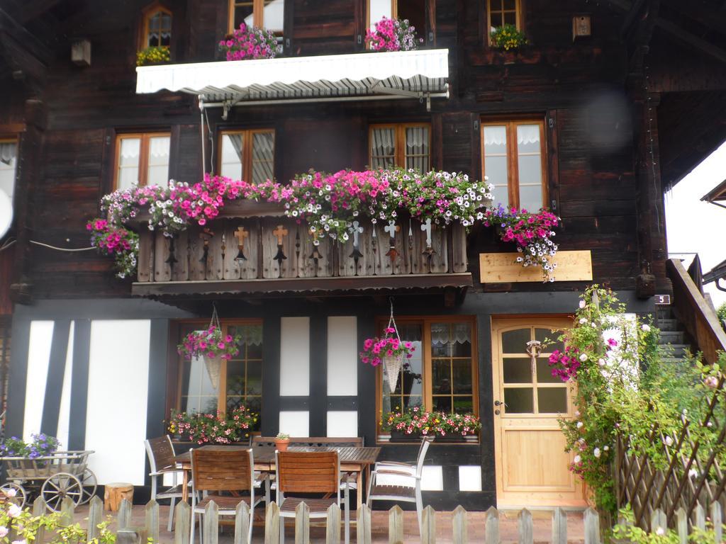 Appartment Chalet Sonnenheim Кандерстег Екстериор снимка
